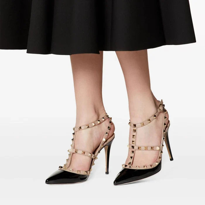 Valentino Garavani Rockstud Black Pumps